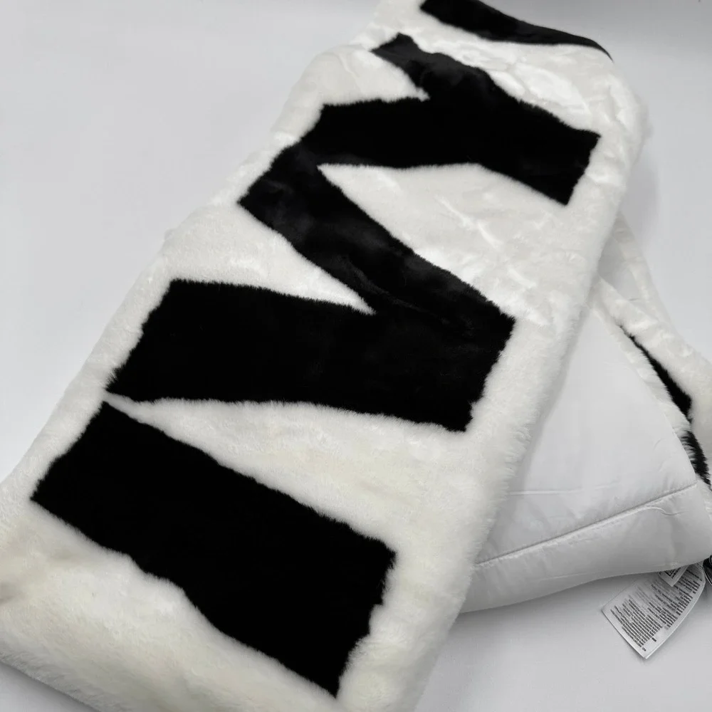 Adidas x Ivy Park Beyonce Faux Fur Scarf Oversized Statement Stole Streetwear